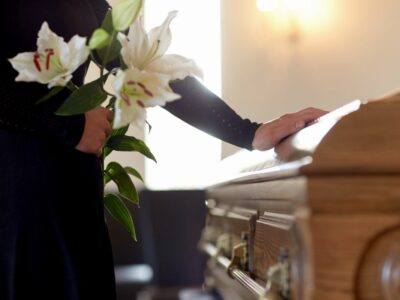 Los funerales religiosos son la opción mayoritaria en España (el 88%) para despedir a los difuntos