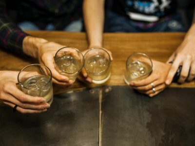 La ginebra artesanal de Cabecita Loca o artesanía en cada gota