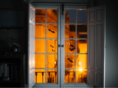 Aluvidal explica cómo decorar puertas y ventanas de aluminio para un Halloween espeluznante y elegante