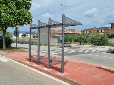 Martin Mena destaca la importancia de las marquesinas de autobús en la movilidad urbana