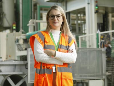 Schneider Electric nombra a Eva Sánchez Plant Director para las fábricas de Universal Enclosures en Catalunya