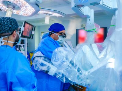 El King Faisal Specialist Hospital & Research Centre realiza el primer trasplante asistido por robot del mundo de un dispositivo de asistencia ventricular