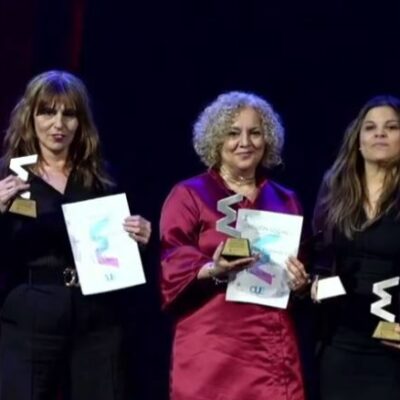 Formación Universitaria se corona con el Premio Platino a la mejor institución académica en los Premios Excelencia Educativa 2025