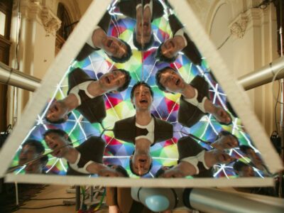 SpecialGuestX impulsa la magia tecnológica detrás de «Love», el nuevo videoclip de OK Go