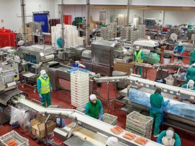 Emcesa lleva cada día directamente a la mesa productos de máxima calidad y seguridad alimentaria