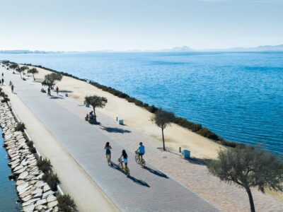 La Costa Cálida encara el verano con cifras récord de ocupación: un destino auténtico y lleno de energía
