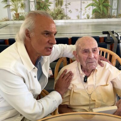 Engraciano cumple 110 años con una sobredosis de vitalidad, de la mano del doctor De la Peña