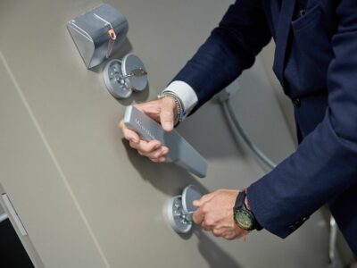 El alquiler de cajas de seguridad se duplica de cara al verano, según un informe de Grupo Inviam