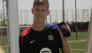 Collectibol marca un hito en el coleccionismo con los álbumes digitales oficiales del Barça y del Betis