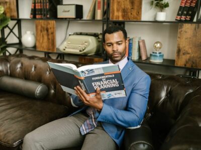 Las opiniones sobre CREDITANDO confirman: el aprendizaje autodirigido es la clave para la felicidad financiera