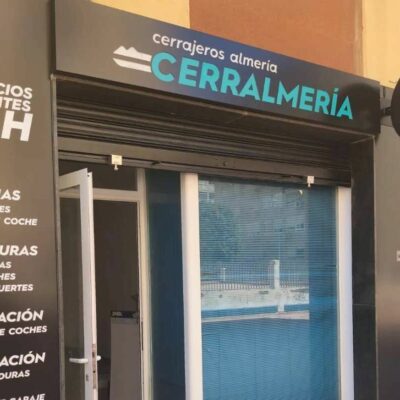 Cerralmería refuerza su servicio de cerrajeros 24 horas en Almería