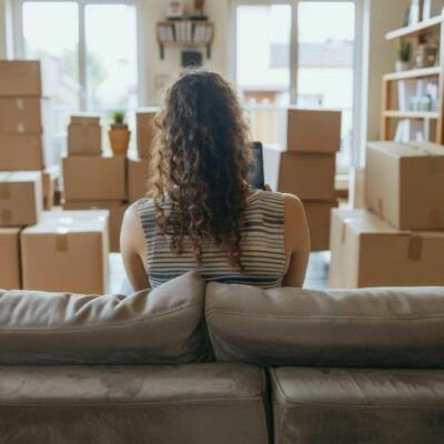 Un 31,6 % de los hogares de Barcelona son unipersonales, tendencia que impacta en el día a día del comercio local