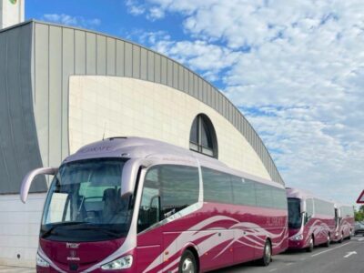 Autocares Aljarafe refuerza la movilidad colectiva en Sevilla con una flota sostenible y de alta gama