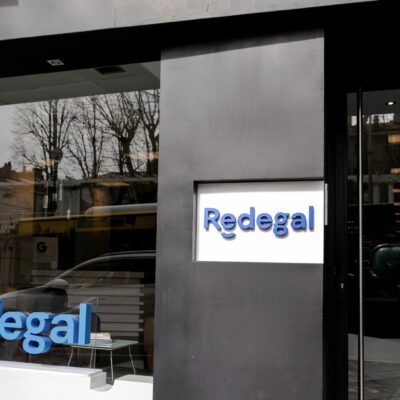 Los accionistas de referencia de Redegal redoblan su apuesta por la tecnológica