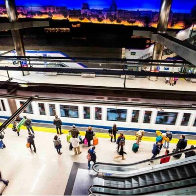 Metro de Madrid se prepara para una alta demanda por la visita del Papa y los conciertos de Bad Bunny