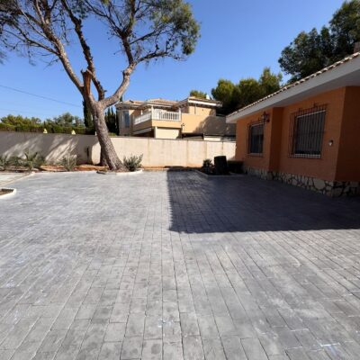 El uso de pavimentos continuos sube un 35% en reformas residenciales por la crisis habitacional